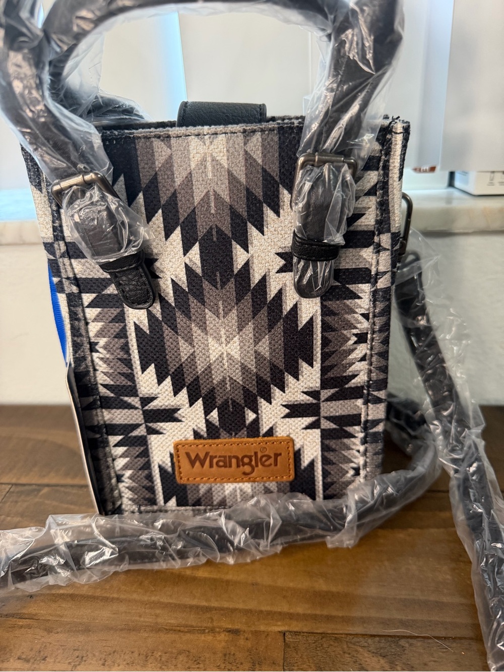 Wrangler black & white Aztec western print small crossbody tote bag purse new - Picture 2 of 9